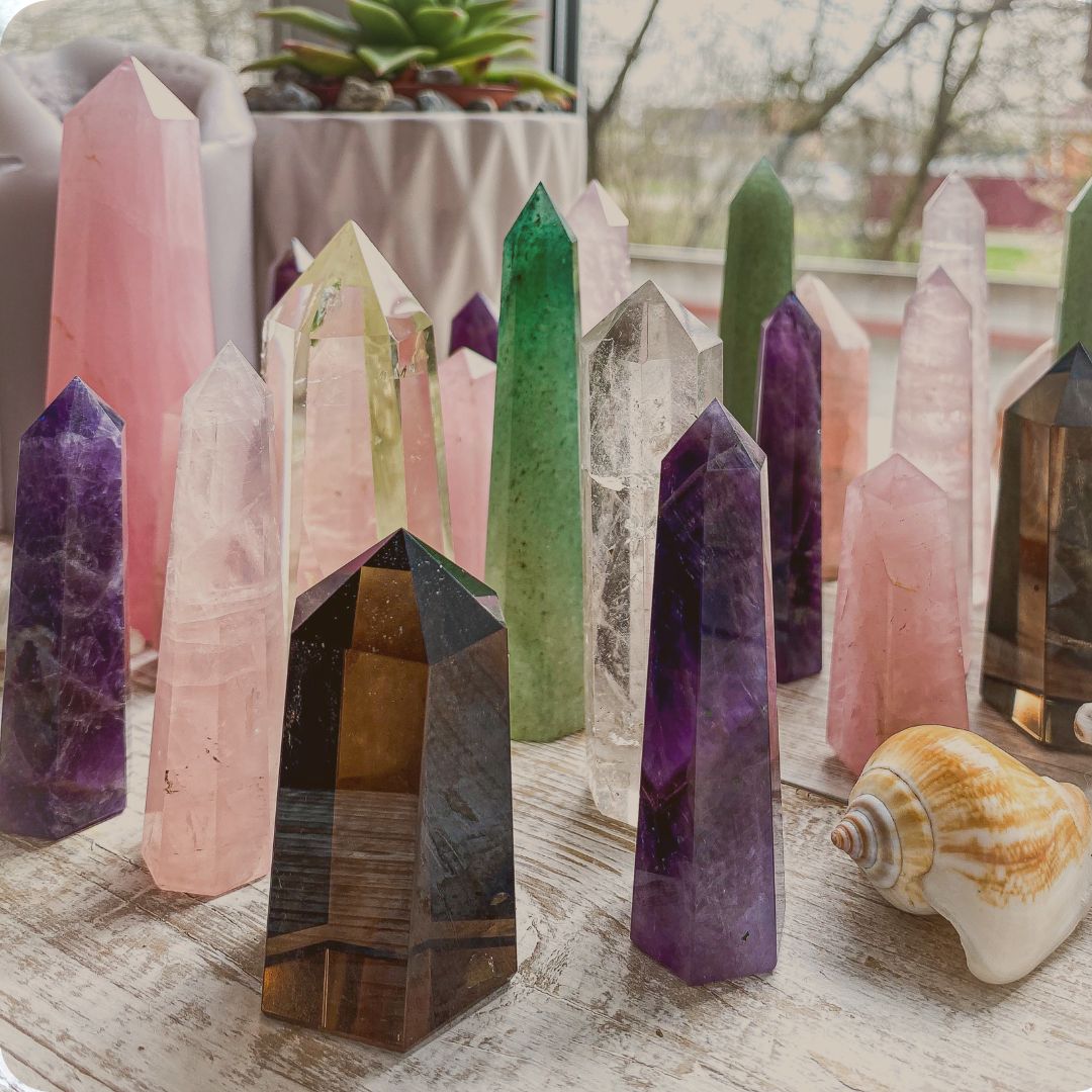 Piedras Zodiacales: Guía de Cristales por Signo y Sus Beneficios Energéticos